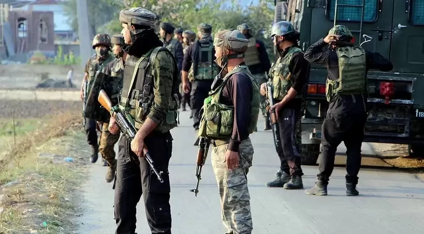 ഏറ്റുമുട്ടലില്‍ രണ്ട് തീവ്രവാദികളെ വധിച്ച് സുരക്ഷാ സേന