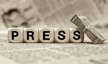 പ്രതിസന്ധി നേരിടുന്ന മാധ്യമ പ്രവർത്തകരെ ആര് രക്ഷിക്കും