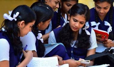 കോവിഡ് ഭീതിക്കിടയിൽ അദ്ധ്യാപകർക്ക് കർശന നിർദ്ദേശം