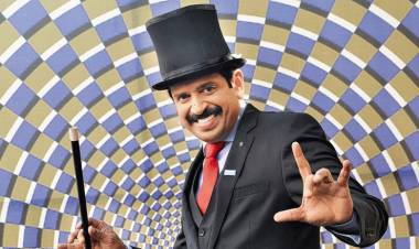 മുതുകാടെ തരംതാഴരുത് ഗുരു നിന്ദ ആരുടെ കയ്യടി നേടാനാണ്