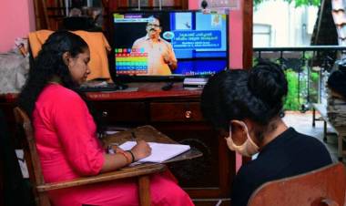 പൊതു വിദ്യാഭ്യാസം മികവിലേക്ക് കുതിക്കുബോൾ സി.ബി.എസ്.ഇ പ്രതിസന്ധിയിലേക്ക്.