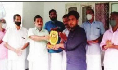 രക്ഷകനായ അഖിലിന് ആദരം