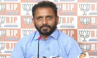 പ്രതിപക്ഷനേതാവ് യു.ഡി.എഫിന് ചിതയൊരുക്കുന്നു  : കെ സുരേന്ദ്രൻ