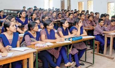 പുതു വര്ഷം; പുതു പ്രതീക്ഷ: സംസ്ഥാനത്തെ 10,12 ക്ലാസിലെ വിദ്യാര്ഥികള് നാളെ മുതല് സ്കൂളിലേക്ക്