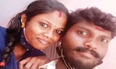 ലോകാരാധ്യനെ കൺകുളിർക്കെ കാണാനായി ഭാഗ്യം സിദ്ധിച്ച ദമ്പതികൾ 