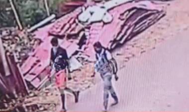 ഇടുക്കിയില്‍ വിദ്യാര്‍ഥിനി കുത്തേറ്റുമരിച്ച സംഭവം; ബന്ധുവിനൊപ്പം നടന്നുപോകുന്ന സിസിടിവി ദൃശ്യം പുറത്ത്