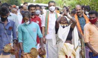 തുടി കൊട്ടി ,പാട്ടുപാടി പണിയ കോളനികള്‍ 