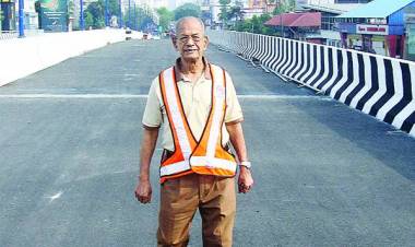 യൂണിഫോമണിഞ്ഞ്‌ അവസാന ദൗത്യം പൂര്‍ത്തിയാക്കി ഇ. ശ്രീധരന്‍