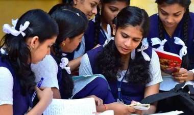 കുട്ടികളെ തള്ളി ; തെരഞ്ഞെടുപ്പാണ് മുഖ്യം ; എസ്എസ്എൽസി, പ്ലസ് ടു പരീക്ഷകൾ മാറ്റി