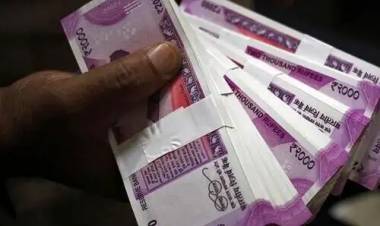 ശമ്പളം സ്വയം കൂട്ടി ഖാദി ബോർഡ് സെക്രട്ടറി ; വർദ്ധിപ്പിച്ചത് ഒരുലക്ഷം