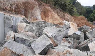 മൈനിങ് & ജിയോളജി വകുപ്പിലെ ഉദ്യോഗസ്ഥർക്കെതിരെ നിരന്തരം വ്യാജ പരാതികൾ,,, വ്യവസായ വകുപ്പിലെ ഉദ്യോഗസ്ഥർ,, ആശങ്കയിൽ