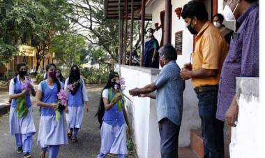 സംസ്ഥാനത്ത് എട്ടാം ക്ലാസ് തിങ്കളാഴ്ച മുതല്‍ ആരംഭിക്കും