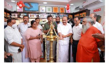 ഉഷ ഇന്റർനാഷണൽ ലിമിറ്റഡിന്റെ തയ്യൽമെഷീനുകളുടെ വിപുലമായ ഷോറൂം   പാലാരിവട്ടത് പ്രവർത്തനം ആരംഭിച്ചു.