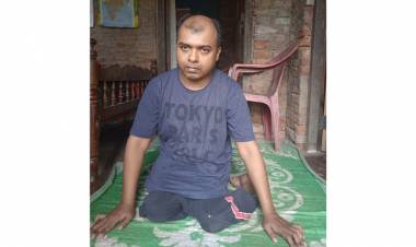 ഇരുകാലുകളും തളർന്ന പ്രമോദിന് സഹായഹസ്തവുമായി സൗഹൃദ വേദി