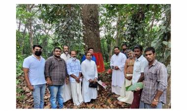'തലവടി ചുണ്ടൻ ' വൃക്ഷപൂജ നടന്നു.