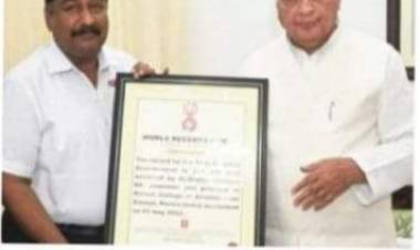 ഡോക്ടര്‍: ഷാഹുല്‍ ഹമീദിന് ലോക റെക്കോഡ് പുരസ്‌കാരം                                                                 