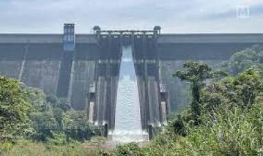 ഇടുക്കി അണക്കെട്ടിന്റെ ഷട്ടര്‍ 70 സെന്റിമീറ്റര്‍ ഉയര്‍ത്തി , ഒഴുക്കിവിടുന്നത് 50,000 ലിറ്റര്‍ വെള്ളം