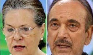 ഗുലാംനബി ആസാദ് നല്‍കുന്ന സന്ദേശം ഹൈക്കമാന്‍ഡ് മനസിലാക്കിയില്ലെങ്കില്‍ കൂട്ടരാജിയുണ്ടാകുമെന്നാണ് ഒരു വിഭാഗം