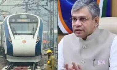 വന്ദേ ഭാരത് ട്രെയിന്റെ പരീക്ഷണയോട്ടത്തിന് തയ്യാറായി  ആദ്യ യാത്രയില്‍ റെയില്‍വേ മന്ത്രിയുടെ സാന്നിധ്യവും