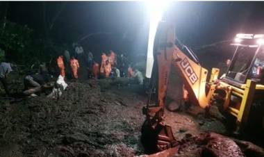 കുടയത്തൂരില്‍ ഉരുള്‍പൊട്ടലില്‍ രണ്ട് മരണം; മൂന്ന് പേരെ കാണാതായി ;രക്ഷാ പ്രവര്‍ത്തനം ഊര്‍ജിതാക്കി