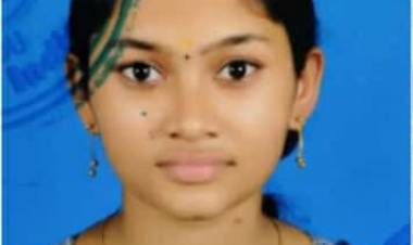 വീട് ജപ്തിക്ക് ബാങ്ക് നോട്ടീസ് പതിച്ചതില്‍ മനംനൊന്ത് വിദ്യാര്‍ത്ഥിനി ജീവനൊടുക്കി