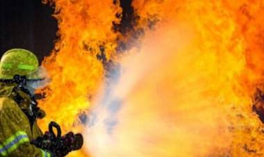 കോഴിക്കോട് പോക്‌സോ കേസ് പ്രതിയുടെ വീട് തീയിട്ടു നശിപ്പിച്ചു