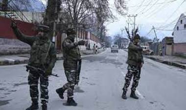  ജമ്മുകശ്മീരിലുണ്ടായ ഏറ്റുമുട്ടലില്‍ സുരക്ഷാസേന മൂന്ന് ഭീകരരെ വധിച്ചു