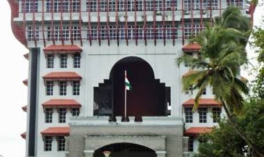 കൊച്ചി പോർട്ട് ട്രസ്റ്റിലെ ഉദ്യോഗക്കയറ്റങ്ങൾക്ക് വ്യാജ ഡിഗ്രി സർട്ടിഫിക്കറ്റുകളും, ഭരണം BMS നേതാവു്, ചെയർപേഴ്സൺ റബ്ബർ സ്റ്റാമ്പ്