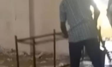 അക്ഷരം പഠിപ്പിച്ച ക്ലാസ് മുറിയെ തച്ച് തകർത്ത് വിദ്യാർത്ഥികൾ,: , സാക്ഷര കേരളത്തിനപമാനമായി, വീഡിയോ വൈറലാകുന്നു