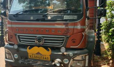 ഭൂഗർഭ അറയിൽ സ്പിരിറ്റ് എത്തിച്ച ലോറി കസ്റ്റഡിയിൽ