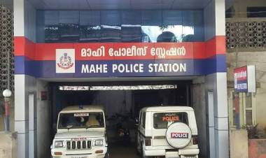 മാഹീ പോലീസ് ഉദ്യോഗസ്ഥക്കെതിരെ വ്യാജ വാർത്ത സൃഷ്ടിച്ചവർ, മാധ്യമ പ്രവർത്തകരൊ? ശവം തീനികളൊ?