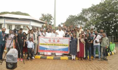 സ്വാതന്ത്ര്യത്തിനെതിരെ ഭരണകൂട ഭീകരത അവസാനിപ്പിക്കുക എന്ന ആവശ്യവുമായി ഓൺലൈൻ മീഡിയ പ്രസ് ക്ലബ്  എറണാകുളം ജില്ലാ കമ്മിറ്റിയുടെ നേതൃത്വത്തിൽ പ്രതിഷേധ  സായാഹ്ന സദസ്സ് നടത്തി.