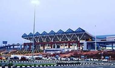 എയർപോർട്ടിൽ നിന്ന് യാത്രക്കാരനെ തട്ടികൊട്ടു പോയിട്ടും വീട്ടുകാർക്ക് പരാതിയില്ലാത്തത് ദുരൂഹതയേറുന്നു