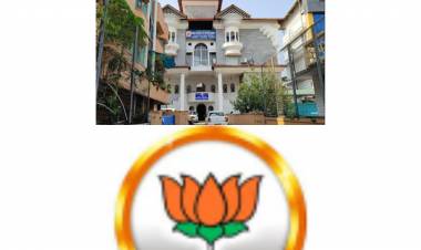 അങ്കമാലിയിലെ ക്രിസ്ത്യൻ വ്യവസായിയുടെ വീട്ടിലെ BJP ഉന്നതൻ്റെ നിരന്തര സന്ദർശനം,ED, വേട്ട ഇല്ലാതാക്കാനോ?