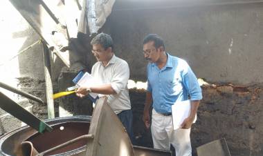 വ്യവസായ ശാലകളിലെ അപകടങ്ങൾ ക്കു കാരണം ഫാക്ടറി സ് ആൻഡ് ബോ യിലേഴ്സിൻ്റെ അശാസ്ത്രീയ ഭരണ പരി ഷ്കാരം. ഉദ്യോഗസ്ഥരുടെ അധികാരം എടുത്തു കളഞ്ഞു. ലൈസൻസ് നൽകു ന്നത് സ്വകാര്യ ഏജൻസികളുടെ റിപ്പോർ ട്ടിൻ്റെ അടിസ്ഥാനത്തിൽ