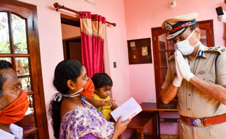മാനവ സേവ മാധവ സേവയായ് കേരള പോലീസ് ; കോവിഡ് കാലത്തെ ചരിത്ര ദൗത്യം