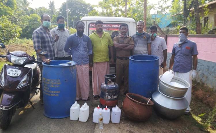 ചാരായം വ്യാവസായിക അടിസ്ഥാനത്തിൽ വാറ്റൽ; 2 പേർ പിടിയിൽ