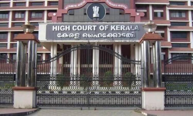 ചെറിയ കുറ്റത്തിന്​ ആദ്യമായി കേസില്‍പെടുന്നവര്‍ക്ക്‌ മാപ്പുനല്‍കാന്‍ സമൂഹത്തിന്‍റെ  ​മനോഭാവം തടസം -ഹൈകോടതി