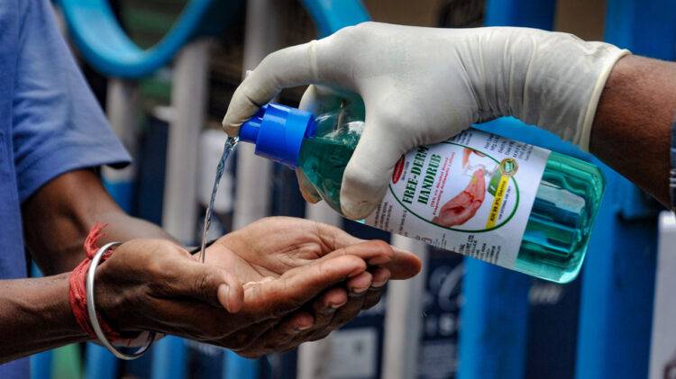 പോളിയോ വാക്സിന് പകരം കുട്ടികള്‍ക്ക് നല്‍കിയത് ഹാന്‍ഡ് സാനിറ്റൈസര്‍; മഹാരാഷ്ട്രയില്‍ മൂന്ന് നഴ്സുമാര്‍ക്ക് സസ്പെന്‍ഷന്‍