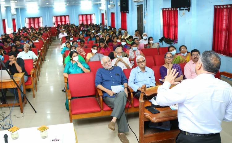 കേരള ഗണിതശാസ്ത്ര പാരമ്പര്യം നിള സ്‌കൂളില്‍ അടിസ്ഥാനപ്പെടുത്തിയതാണ് : പ്രൊഫ. എ. ജെ. പരമേശ്വരന്‍