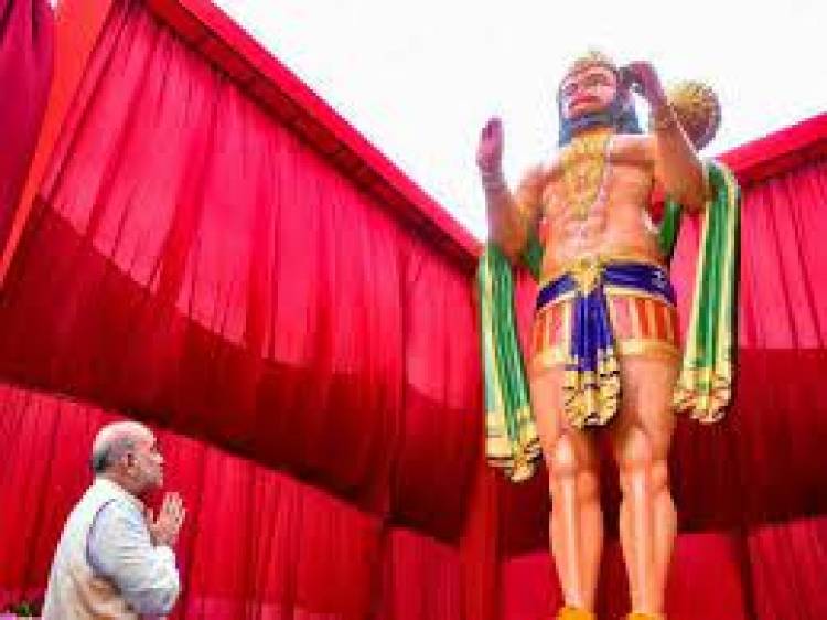 16 അടി ഉയരമുള്ള പടുകൂറ്റന്‍ ഹനുമാന്‍ വിഗ്രഹം അനാച്ഛാദനം ചെയ്ത് അമിത് ഷാ