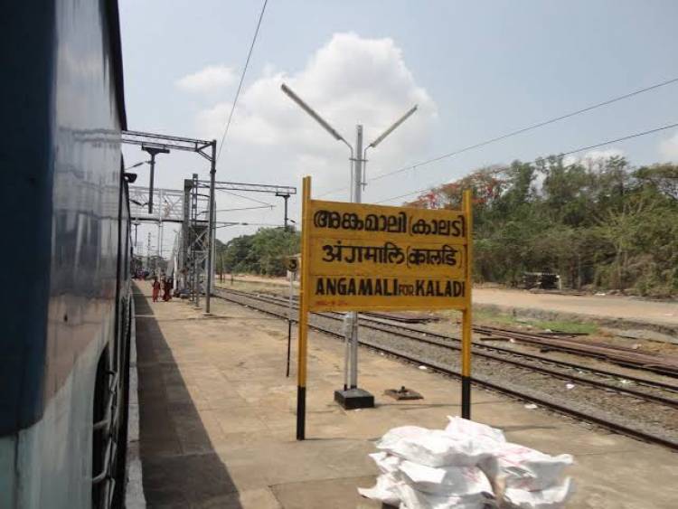 റോഡില്ലാതെ ബഹുനില കെട്ടിടം പണിയാൻ അനുമതി നൽകി അങ്കമാലി മുനിസിപ്പാലിറ്റി?